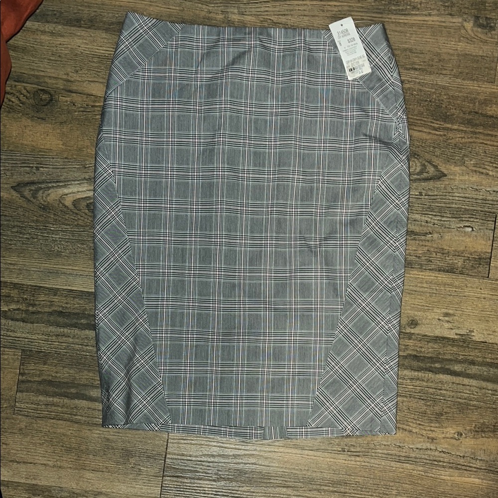 CARLISLE New York Women's Multi Color Plaid Pencil Skirt